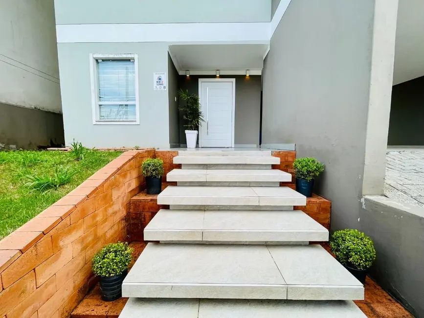 Casa com 3 quartos à venda, 238m2 em Fortaleza Alta, Blumenau - SC - imagem 2 Foto 2 de Casa com 3 quartos à venda, 238m2 em Fortaleza Alta, Blumenau - SC