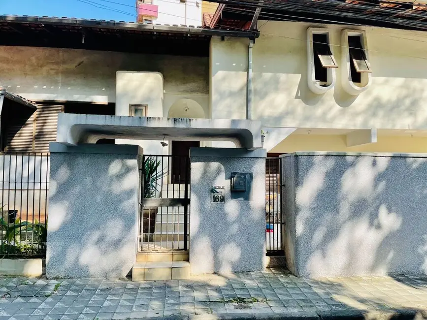 Casa com 4 quartos à venda, 460m2 em Ponta Aguda, Blumenau - SC - imagem 3 Foto 3 de Casa com 4 quartos à venda, 460m2 em Ponta Aguda, Blumenau - SC