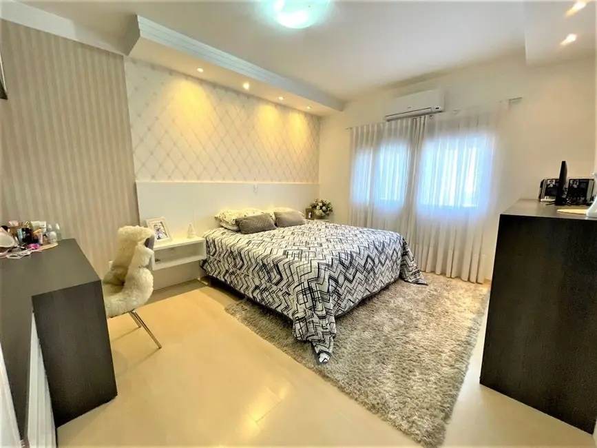 Foto 3 de Casa de Condomínio com 3 quartos à venda, 246m2 em Presidente Médici, Chapeco - SC