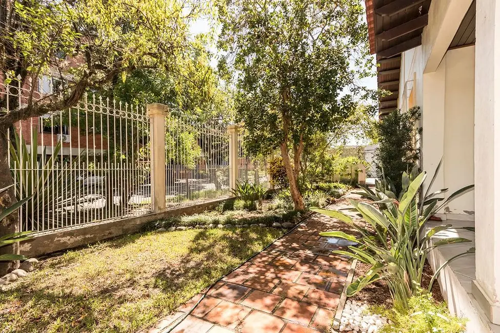 Foto 4 de Casa com 3 quartos à venda, 151m2 em Santa Maria Goretti, Porto Alegre - RS