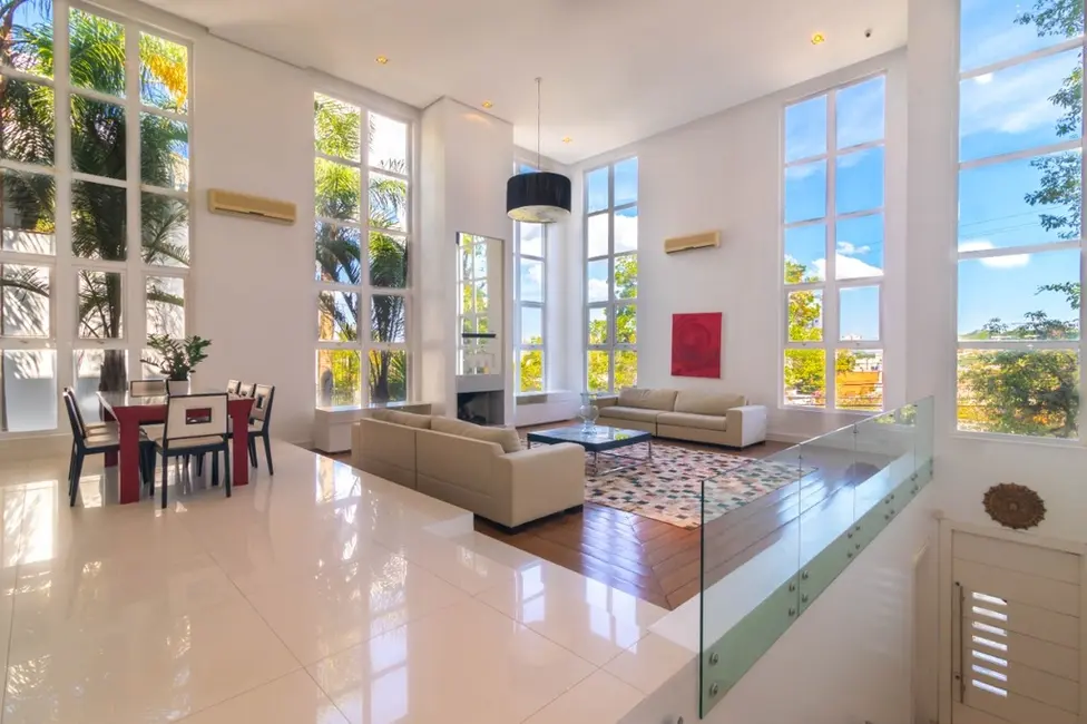 Foto 1 de Casa com 3 quartos à venda, 389m2 em Boa Vista, Porto Alegre - RS