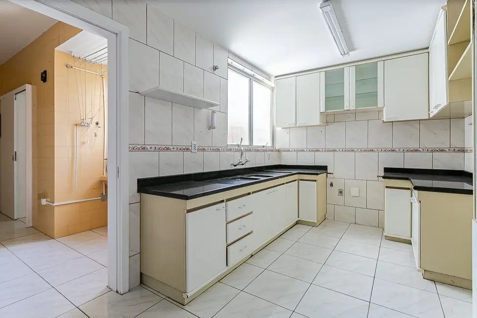 Apartamento com 4 quartos à venda, 218m2 em Centro, Florianopolis - SC - imagem 5 Foto 5 de Apartamento com 4 quartos à venda, 218m2 em Centro, Florianopolis - SC