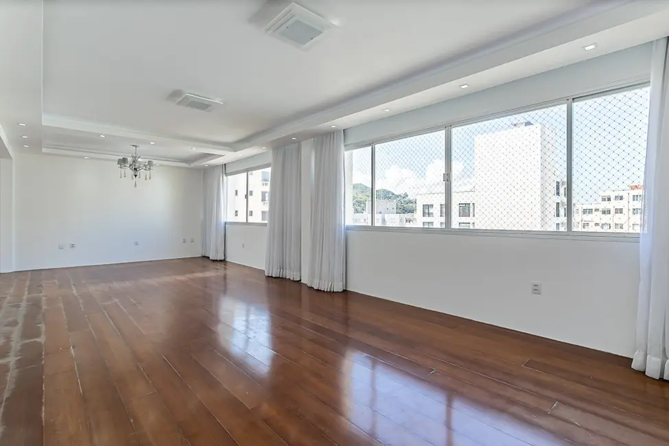 Foto 1 de Apartamento com 4 quartos à venda, 218m2 em Centro, Florianopolis - SC