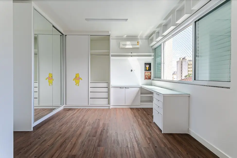 Apartamento com 4 quartos à venda, 218m2 em Centro, Florianopolis - SC - imagem 7 Foto 7 de Apartamento com 4 quartos à venda, 218m2 em Centro, Florianopolis - SC