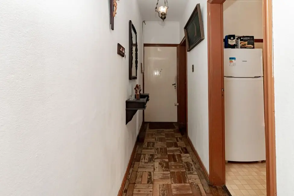 Apartamento com 4 quartos à venda, 104m2 em Menino Deus, Porto Alegre - RS - imagem 5 Foto 5 de Apartamento com 4 quartos à venda, 104m2 em Menino Deus, Porto Alegre - RS