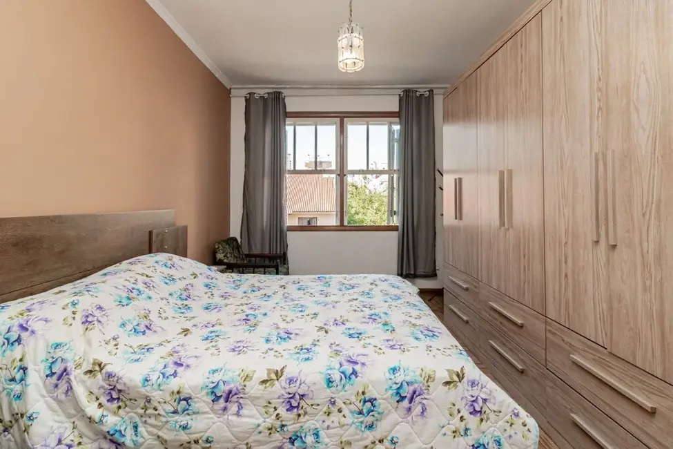 Apartamento com 4 quartos à venda, 104m2 em Menino Deus, Porto Alegre - RS - imagem 9 Foto 9 de Apartamento com 4 quartos à venda, 104m2 em Menino Deus, Porto Alegre - RS