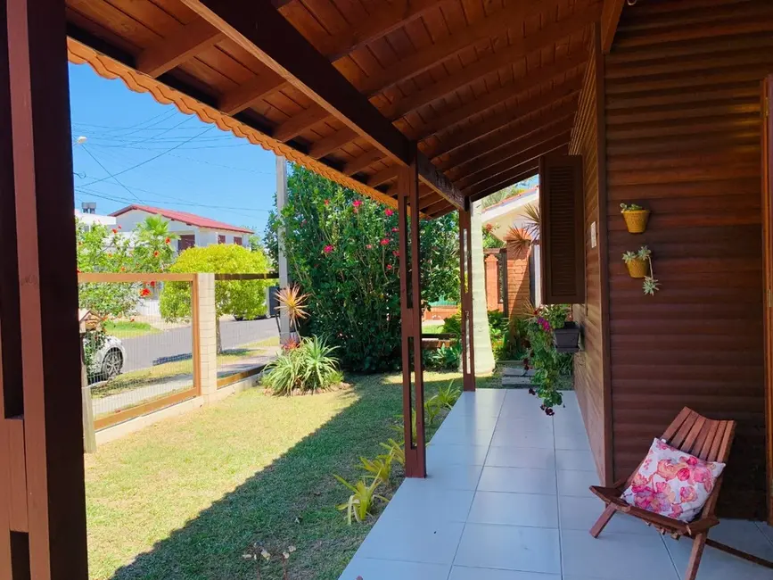Foto 5 de Casa com 3 quartos à venda, 130m2 em Capao Da Canoa - RS