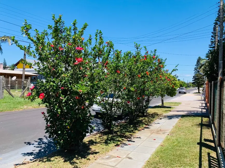 Foto 3 de Casa com 3 quartos à venda, 130m2 em Capao Da Canoa - RS