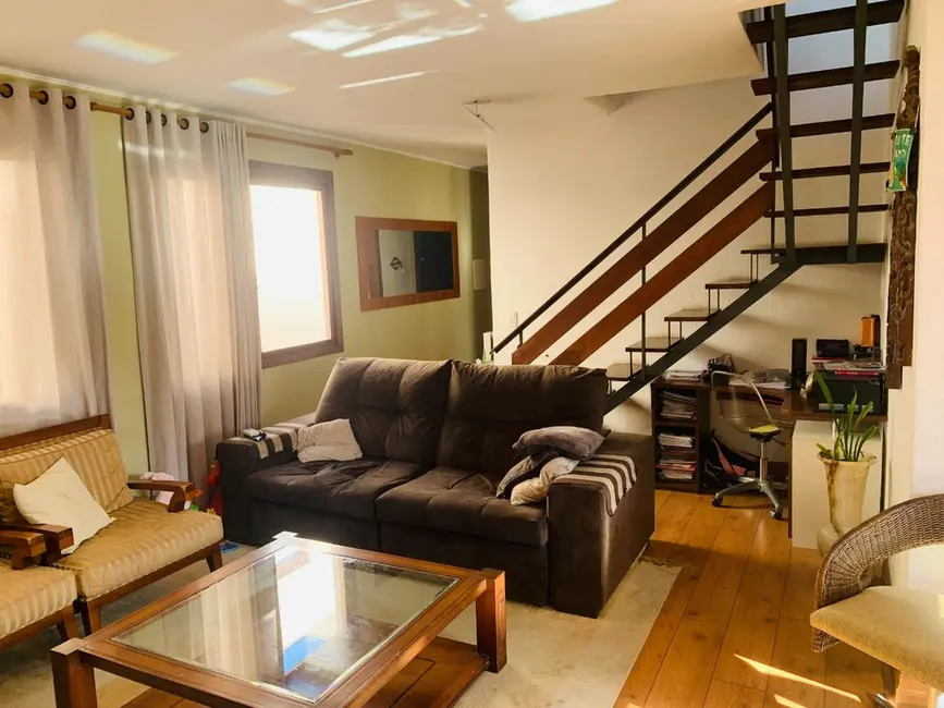 Cobertura com 3 quartos à venda, 175m2 em Higienópolis, Porto Alegre - RS - imagem 4 Foto 4 de Cobertura com 3 quartos à venda, 175m2 em Higienópolis, Porto Alegre - RS