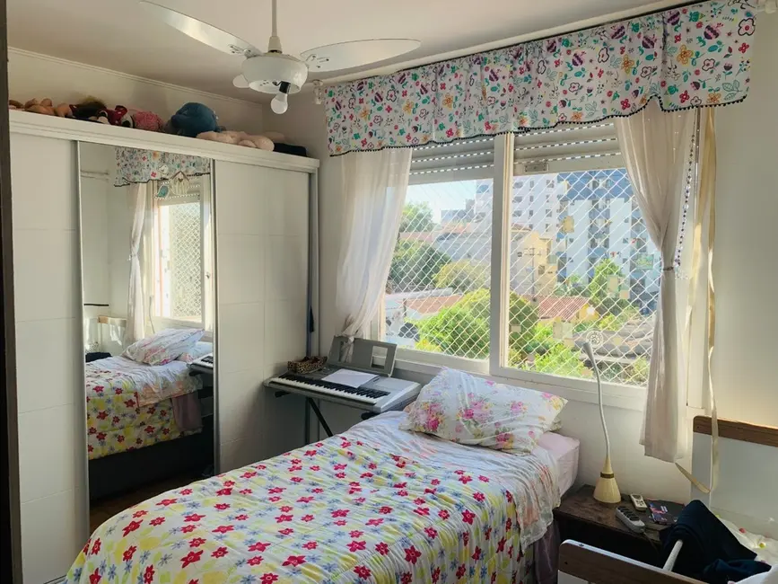 Cobertura com 3 quartos à venda, 175m2 em Higienópolis, Porto Alegre - RS - imagem 6 Foto 6 de Cobertura com 3 quartos à venda, 175m2 em Higienópolis, Porto Alegre - RS