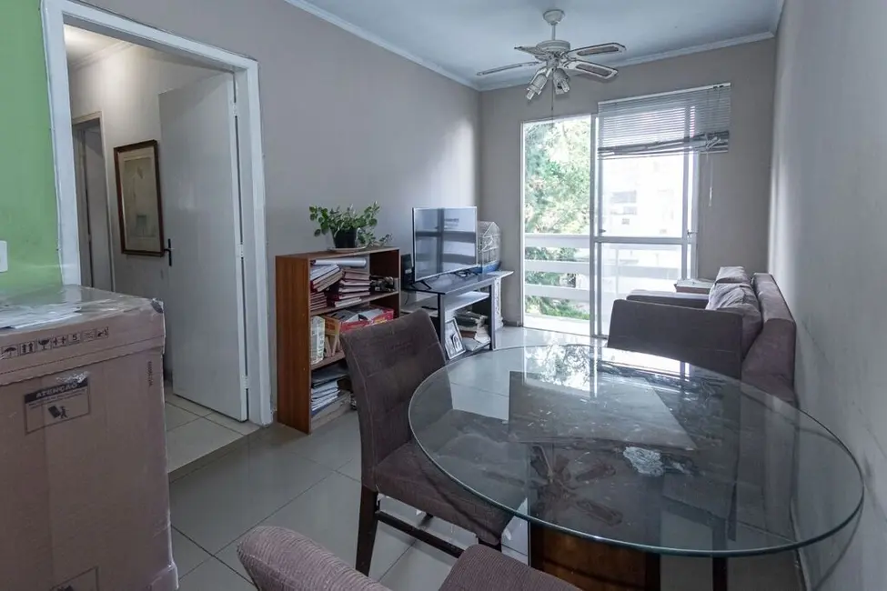 Foto 2 de Apartamento com 3 quartos à venda, 77m2 em Passo da Areia, Porto Alegre - RS