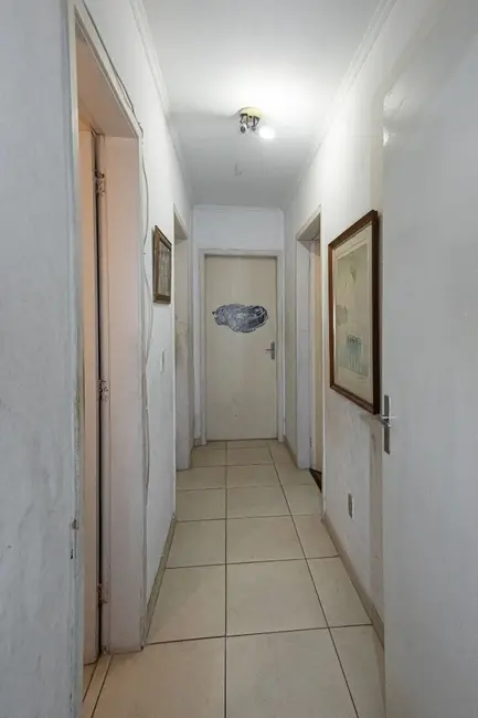 Apartamento com 3 quartos à venda, 77m2 em Passo da Areia, Porto Alegre - RS - imagem 9 Foto 9 de Apartamento com 3 quartos à venda, 77m2 em Passo da Areia, Porto Alegre - RS