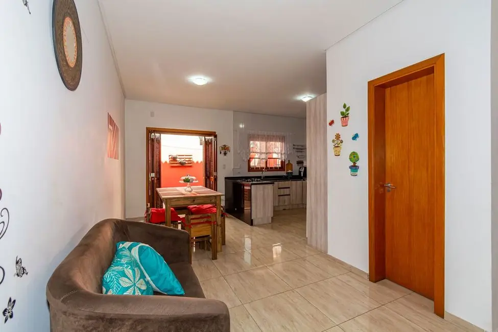 Casa com 3 quartos à venda, 122m2 em São José, Canoas - RS - imagem 6 Foto 6 de Casa com 3 quartos à venda, 122m2 em São José, Canoas - RS
