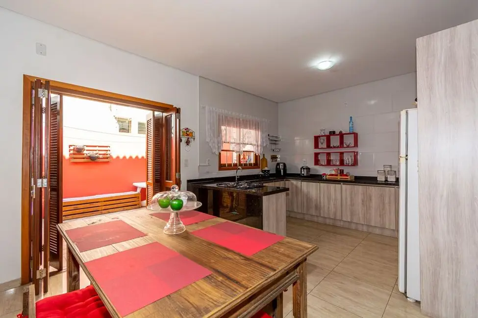Casa com 3 quartos à venda, 122m2 em São José, Canoas - RS - imagem 8 Foto 8 de Casa com 3 quartos à venda, 122m2 em São José, Canoas - RS