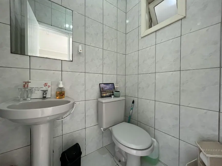 Casa com 3 quartos à venda, 154m2 em Nossa Senhora das Graças, Canoas - RS - imagem 8 Foto 8 de Casa com 3 quartos à venda, 154m2 em Nossa Senhora das Graças, Canoas - RS