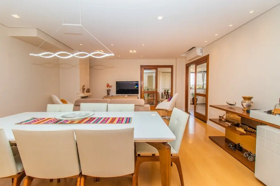 Apartamento com 3 quartos à venda, 146m2 em Centro, Canoas - RS - imagem 3 Foto 3 de Apartamento com 3 quartos à venda, 146m2 em Centro, Canoas - RS