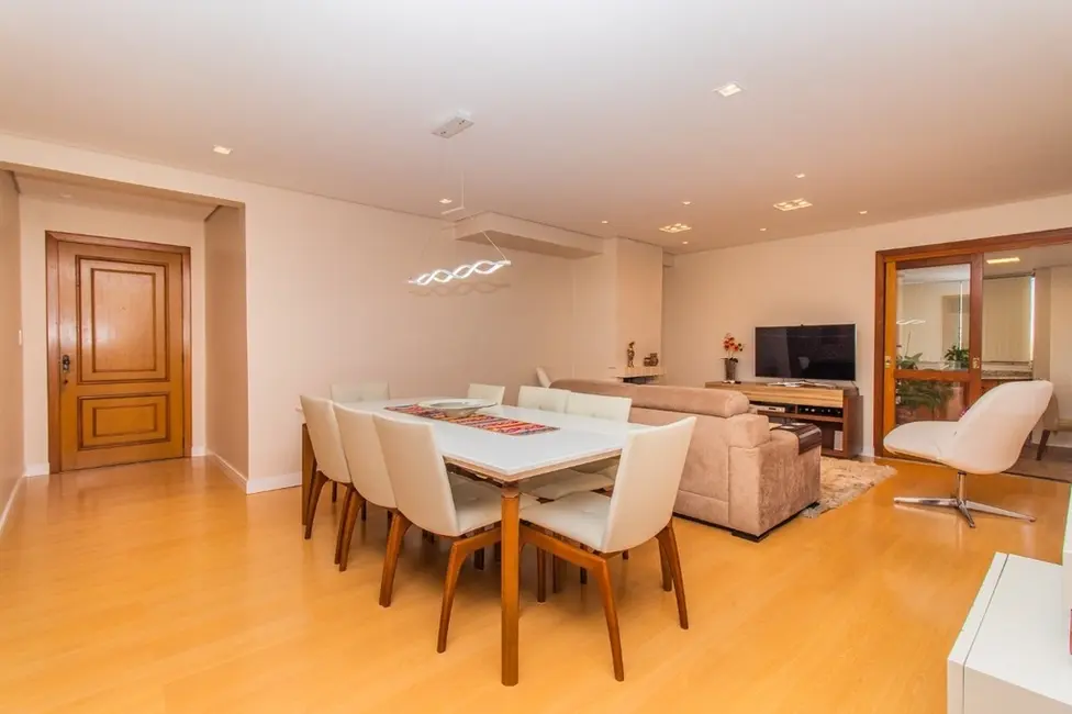 Apartamento com 3 quartos à venda, 146m2 em Centro, Canoas - RS - imagem 6 Foto 6 de Apartamento com 3 quartos à venda, 146m2 em Centro, Canoas - RS