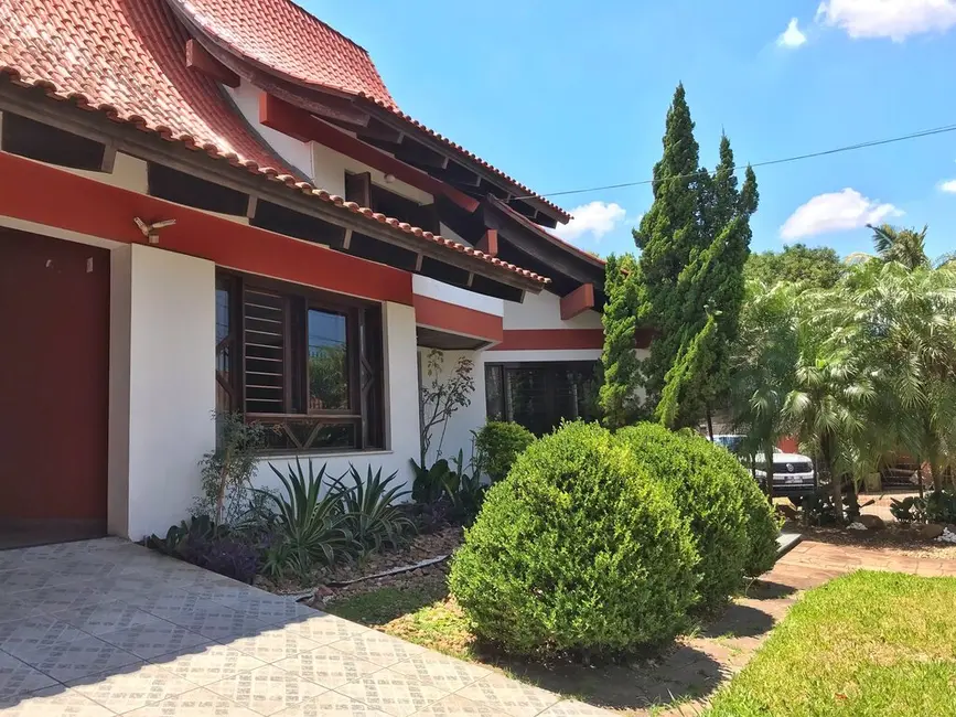 Casa com 3 quartos à venda, 558m2 em Igara, Canoas - RS - imagem 3 Foto 3 de Casa com 3 quartos à venda, 558m2 em Igara, Canoas - RS
