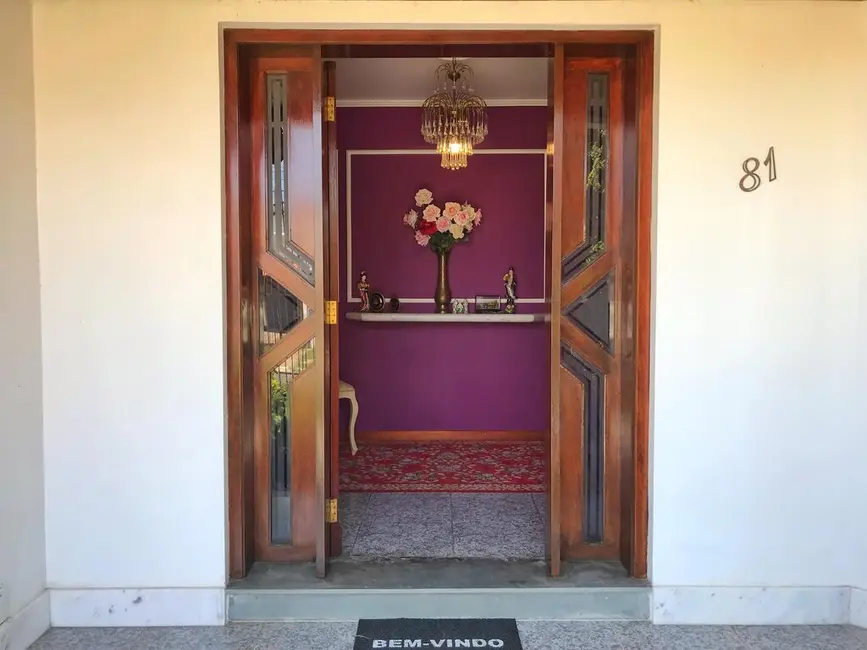 Casa com 3 quartos à venda, 558m2 em Igara, Canoas - RS - imagem 5 Foto 5 de Casa com 3 quartos à venda, 558m2 em Igara, Canoas - RS