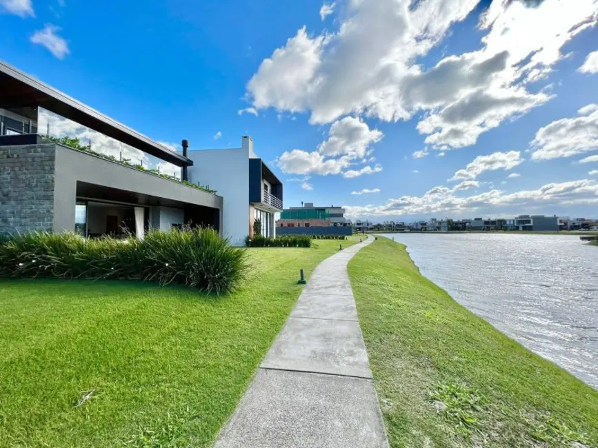 Foto 3 de Casa de Condomínio com 4 quartos à venda, 278m2 em Centro, Xangri-lá - RS