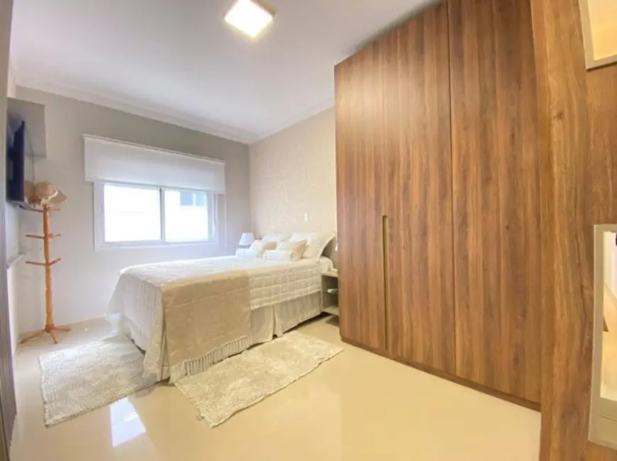 Apartamento com 2 quartos à venda, 74m2 em Centro, Tramandai - RS - imagem 8 Foto 8 de Apartamento com 2 quartos à venda, 74m2 em Centro, Tramandai - RS
