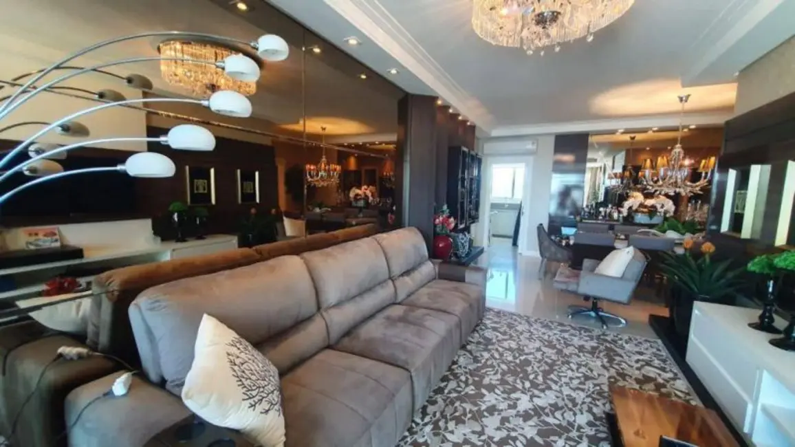 Apartamento com 4 quartos à venda, 326m2 em Centro, Balneario Camboriu - SC - imagem 6 Foto 6 de Apartamento com 4 quartos à venda, 326m2 em Centro, Balneario Camboriu - SC