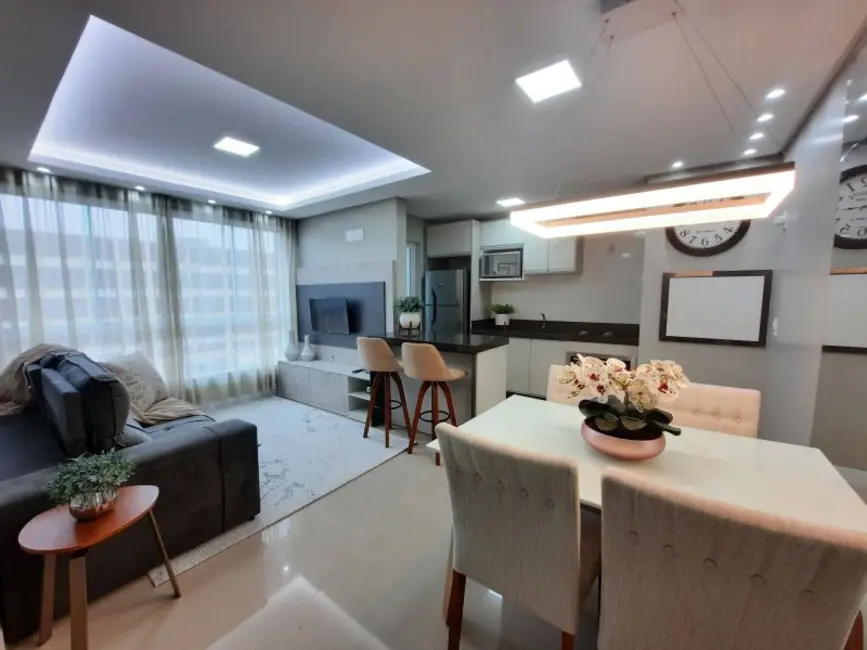 Foto 2 de Apartamento com 2 quartos à venda, 78m2 em Centro, Tramandai - RS