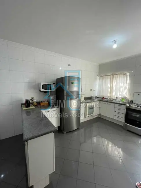 Casa com 3 quartos à venda, 450m2 em Jardim Colombo, Itapetininga - SP - imagem 9 Foto 9 de Casa com 3 quartos à venda, 450m2 em Jardim Colombo, Itapetininga - SP