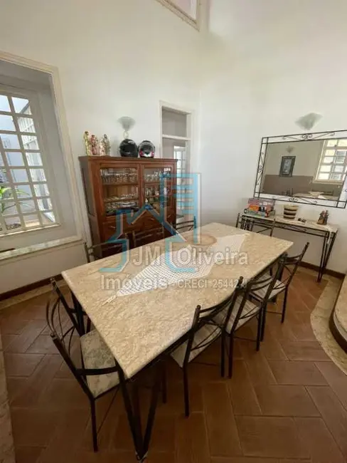 Casa com 3 quartos à venda, 450m2 em Jardim Colombo, Itapetininga - SP - imagem 6 Foto 6 de Casa com 3 quartos à venda, 450m2 em Jardim Colombo, Itapetininga - SP