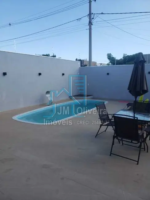 Casa com 3 quartos à venda, 160m2 em Itapetininga - SP - imagem 4 Foto 4 de Casa com 3 quartos à venda, 160m2 em Itapetininga - SP