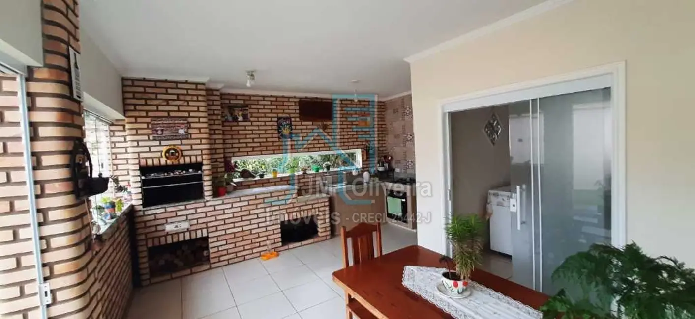 Casa com 3 quartos à venda, 305m2 em Morada do Sol, Itapetininga - SP - imagem 3 Foto 3 de Casa com 3 quartos à venda, 305m2 em Morada do Sol, Itapetininga - SP