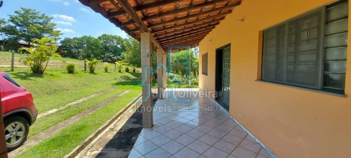 Foto 1 de Fazenda / Haras com 3 quartos à venda, 210m2 em Capela Do Alto - SP
