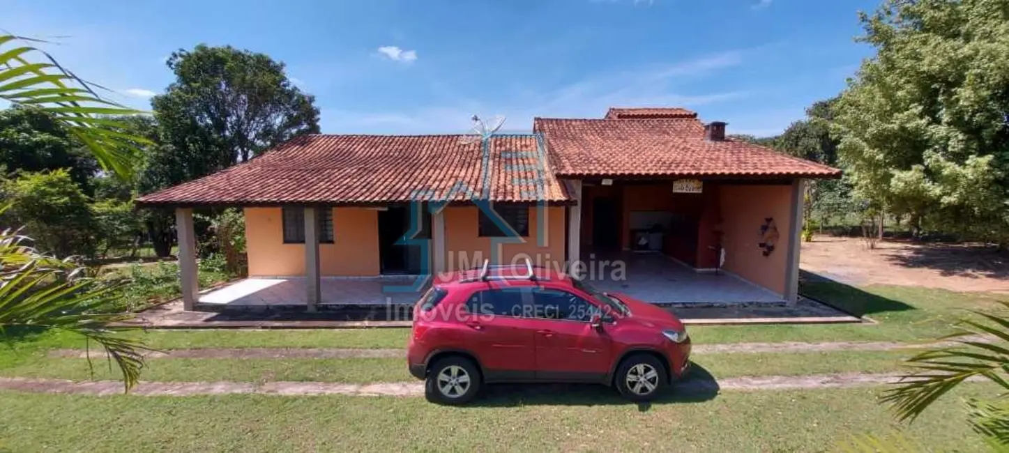 Foto 2 de Fazenda / Haras com 3 quartos à venda, 210m2 em Capela Do Alto - SP