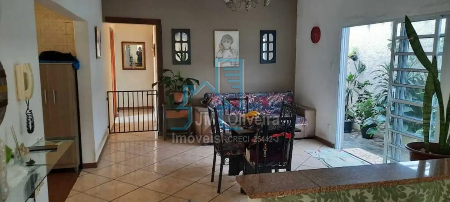 Foto 8 de Casa com 3 quartos à venda, 242m2 em Vila Barth, Itapetininga - SP