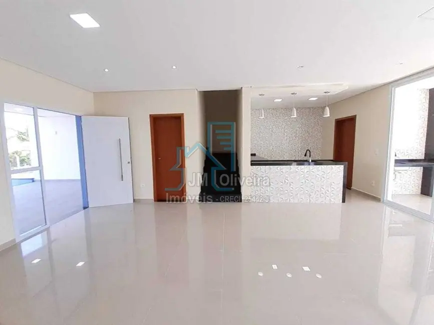 Casa de Condomínio com 3 quartos à venda, 156m2 em Itapetininga - SP - imagem 3 Foto 3 de Casa de Condomínio com 3 quartos à venda, 156m2 em Itapetininga - SP