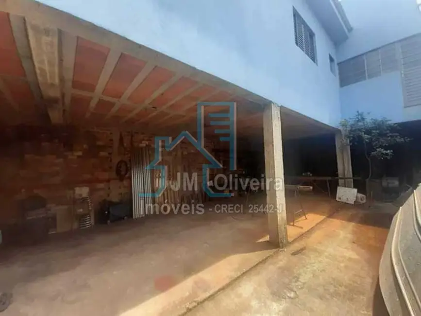 Sobrado com 3 quartos à venda, 258m2 em Vila Piedade, Itapetininga - SP - imagem 8 Foto 8 de Sobrado com 3 quartos à venda, 258m2 em Vila Piedade, Itapetininga - SP