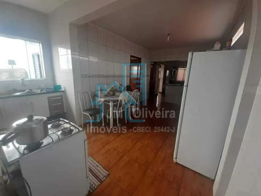 Sobrado com 3 quartos à venda, 258m2 em Vila Piedade, Itapetininga - SP - imagem 3 Foto 3 de Sobrado com 3 quartos à venda, 258m2 em Vila Piedade, Itapetininga - SP