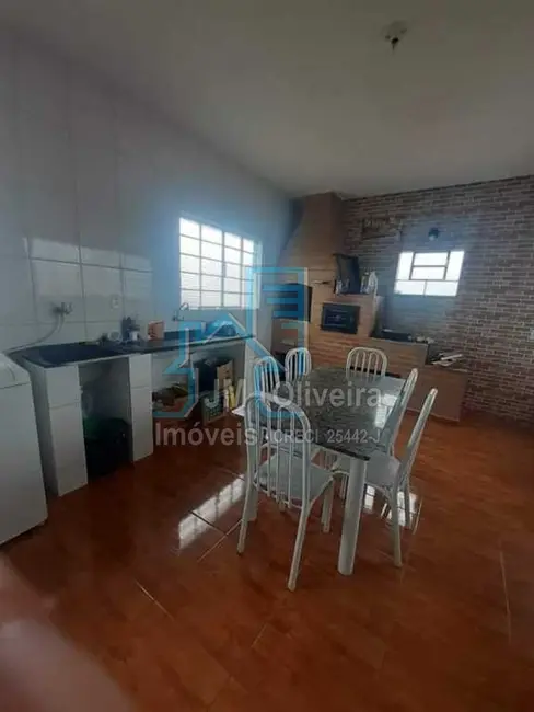 Sobrado com 3 quartos à venda, 258m2 em Vila Piedade, Itapetininga - SP - imagem 4 Foto 4 de Sobrado com 3 quartos à venda, 258m2 em Vila Piedade, Itapetininga - SP