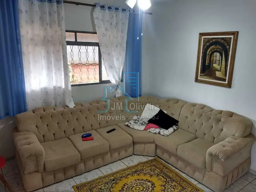 Casa com 3 quartos à venda, 160m2 em Vila Mazzei, Itapetininga - SP - imagem 4 Foto 4 de Casa com 3 quartos à venda, 160m2 em Vila Mazzei, Itapetininga - SP