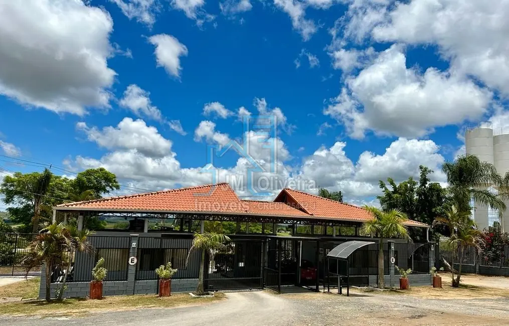Foto 1 de Terreno / Lote à venda, 1000m2 em Alambari - SP