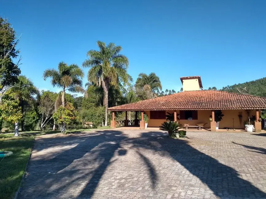 Foto 2 de Fazenda / Haras com 6 quartos à venda, 1000m2 em Guarei - SP