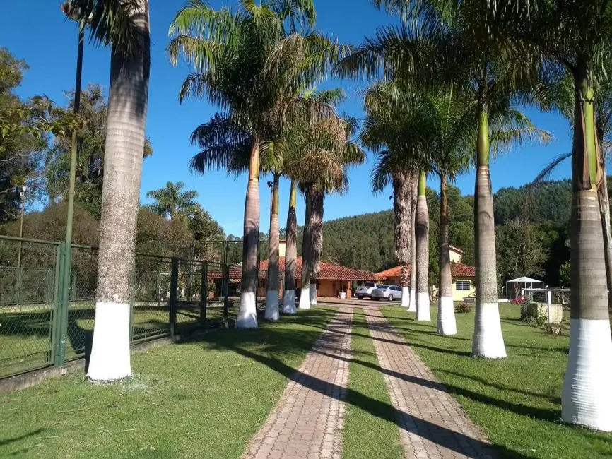 Foto 1 de Fazenda / Haras com 6 quartos à venda, 1000m2 em Guarei - SP