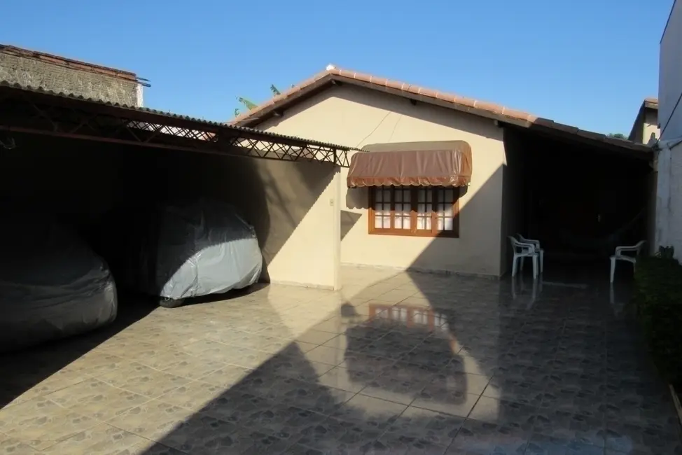 Casa com 2 quartos à venda, 194m2 em Itapetininga - SP - imagem 3 Foto 3 de Casa com 2 quartos à venda, 194m2 em Itapetininga - SP