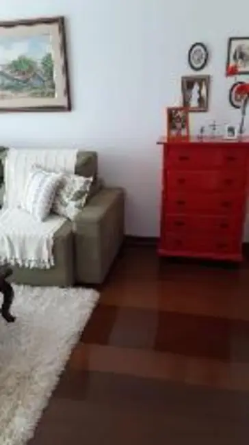 Casa com 3 quartos à venda, 200m2 em Centro, Itapetininga - SP - imagem 3 Foto 3 de Casa com 3 quartos à venda, 200m2 em Centro, Itapetininga - SP