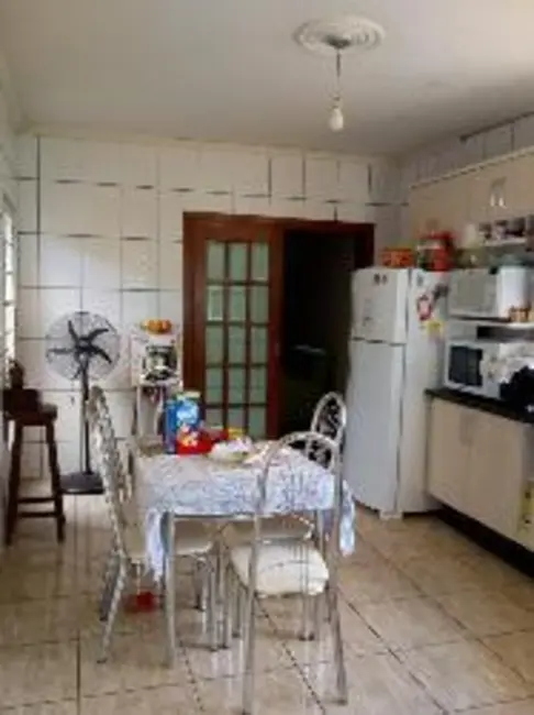 Foto 3 de Casa com 3 quartos à venda, 166m2 em Vila Piedade, Itapetininga - SP