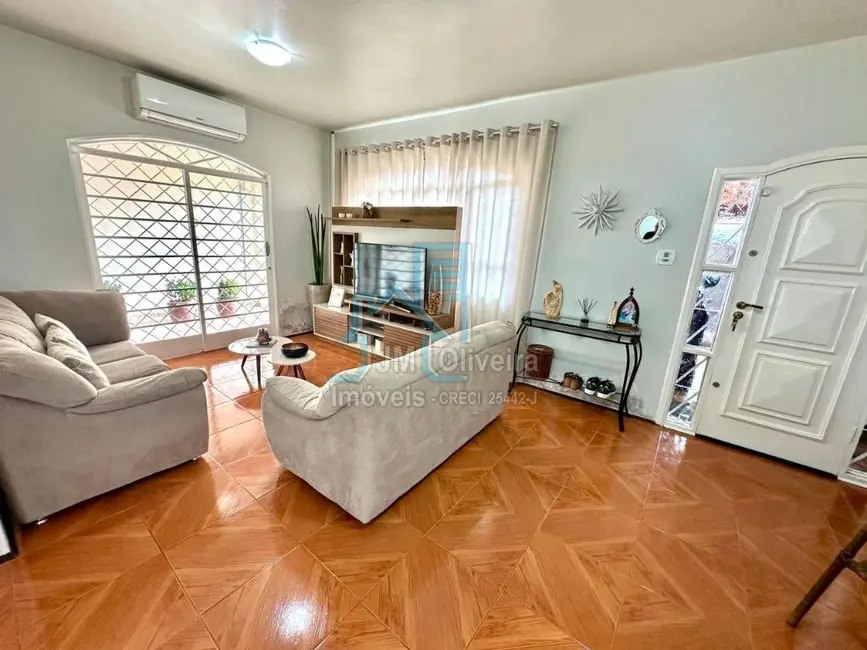 Foto 4 de Casa com 3 quartos à venda, 200m2 em Vila Vendramini, Itapetininga - SP