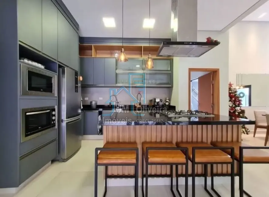 Foto 3 de Casa com 3 quartos à venda, 198m2 em Jardim Shangri-lá, Itapetininga - SP