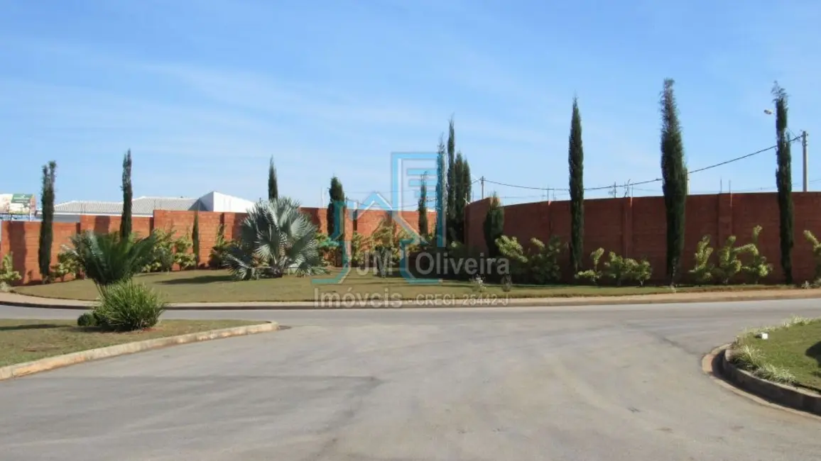 Foto 3 de Terreno / Lote à venda, 300m2 em Itapetininga - SP