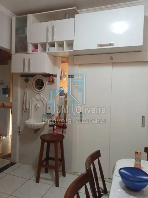 Sobrado com 3 quartos à venda, 174m2 em Vila Nastri, Itapetininga - SP - imagem 5 Foto 5 de Sobrado com 3 quartos à venda, 174m2 em Vila Nastri, Itapetininga - SP