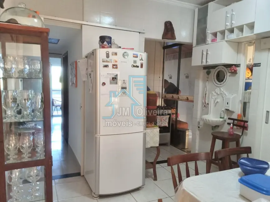 Sobrado com 3 quartos à venda, 174m2 em Vila Nastri, Itapetininga - SP - imagem 6 Foto 6 de Sobrado com 3 quartos à venda, 174m2 em Vila Nastri, Itapetininga - SP
